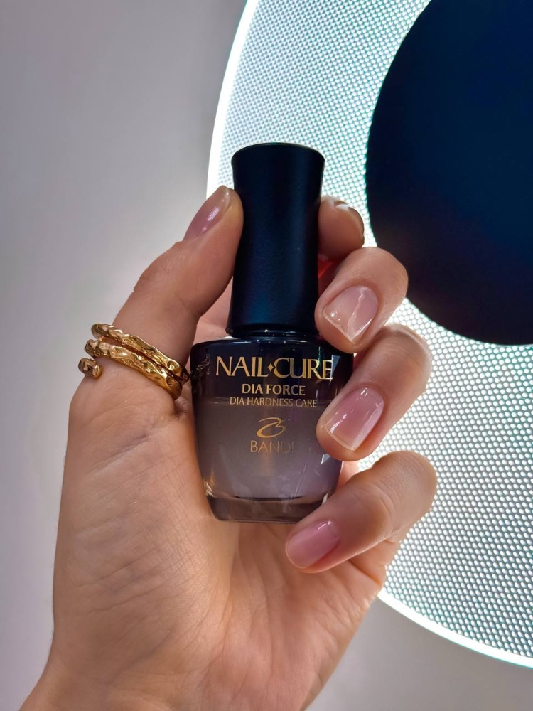 Покрытие лечебным лаком