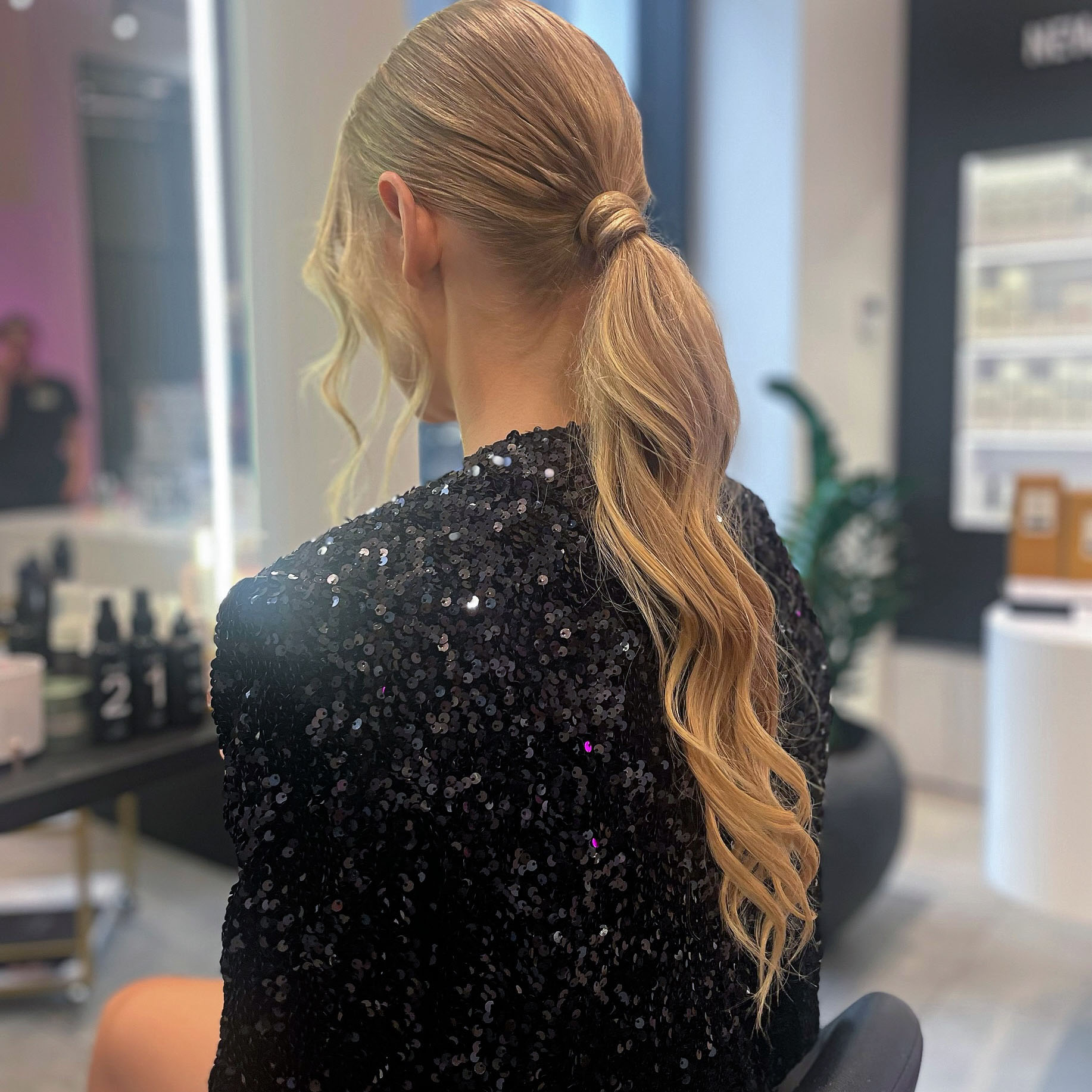 Укладка волос коктейль (длинные волосы)